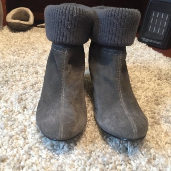 3/$20 Kimchi Blue Gray Sweater High Heel Booties - Picture 6 of 8